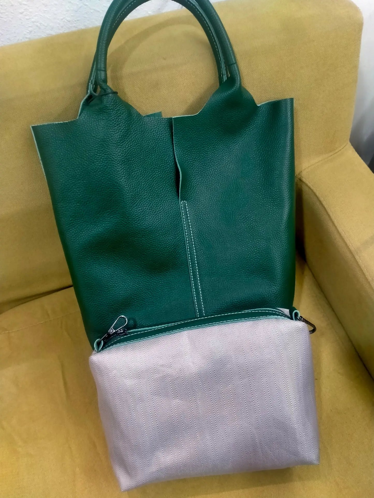 Bolsa Essencial Azaléia — Tote Minimalista de Couro Macio
